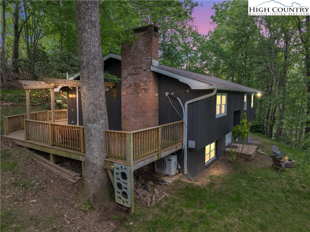 Image number 2 for the current listing