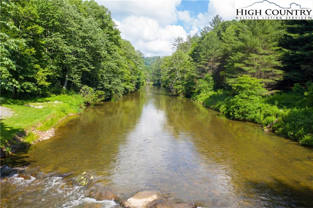 Image number 3 for the current listing