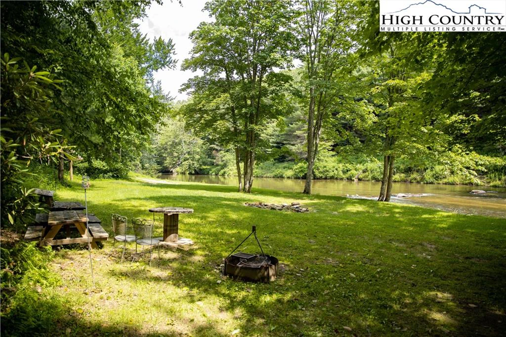 Image number 8 for the current listing