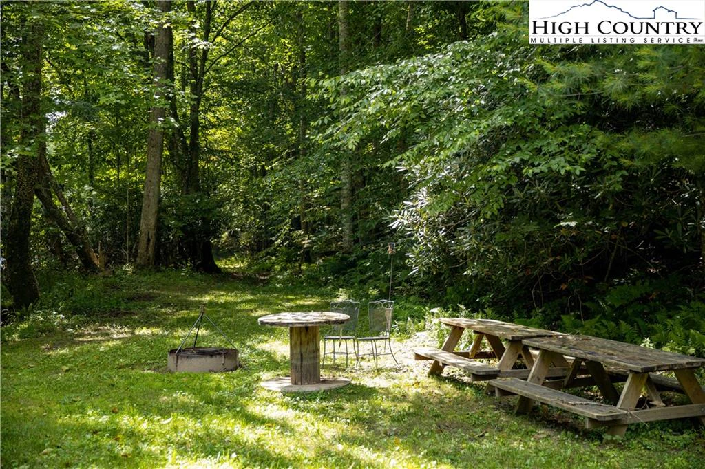 Image number 13 for the current listing