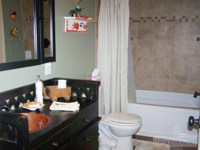Image number 5 for the current listing