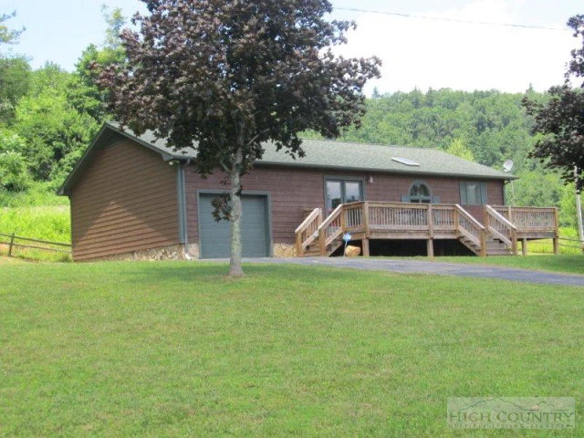 Image number 1 for the current listing