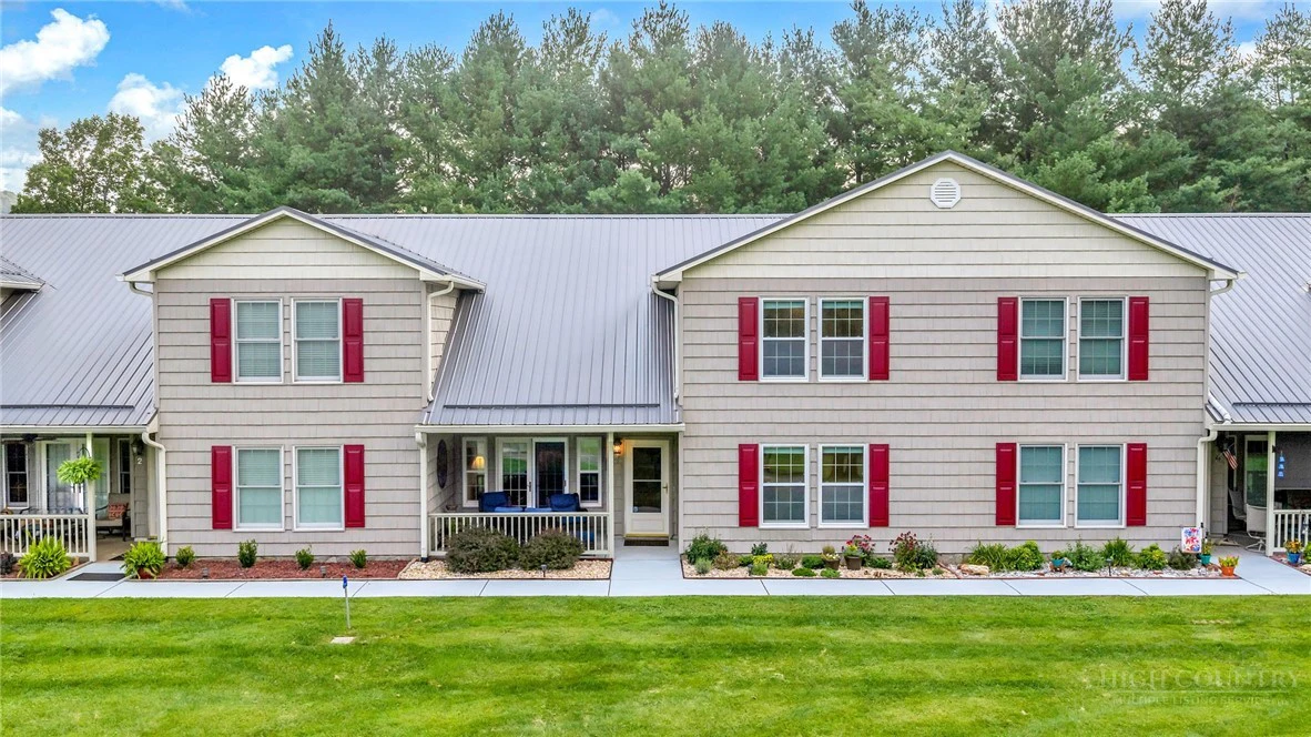 Image number 1 for the current listing