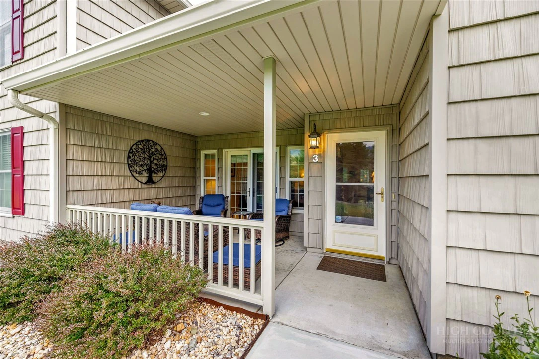Image number 3 for the current listing