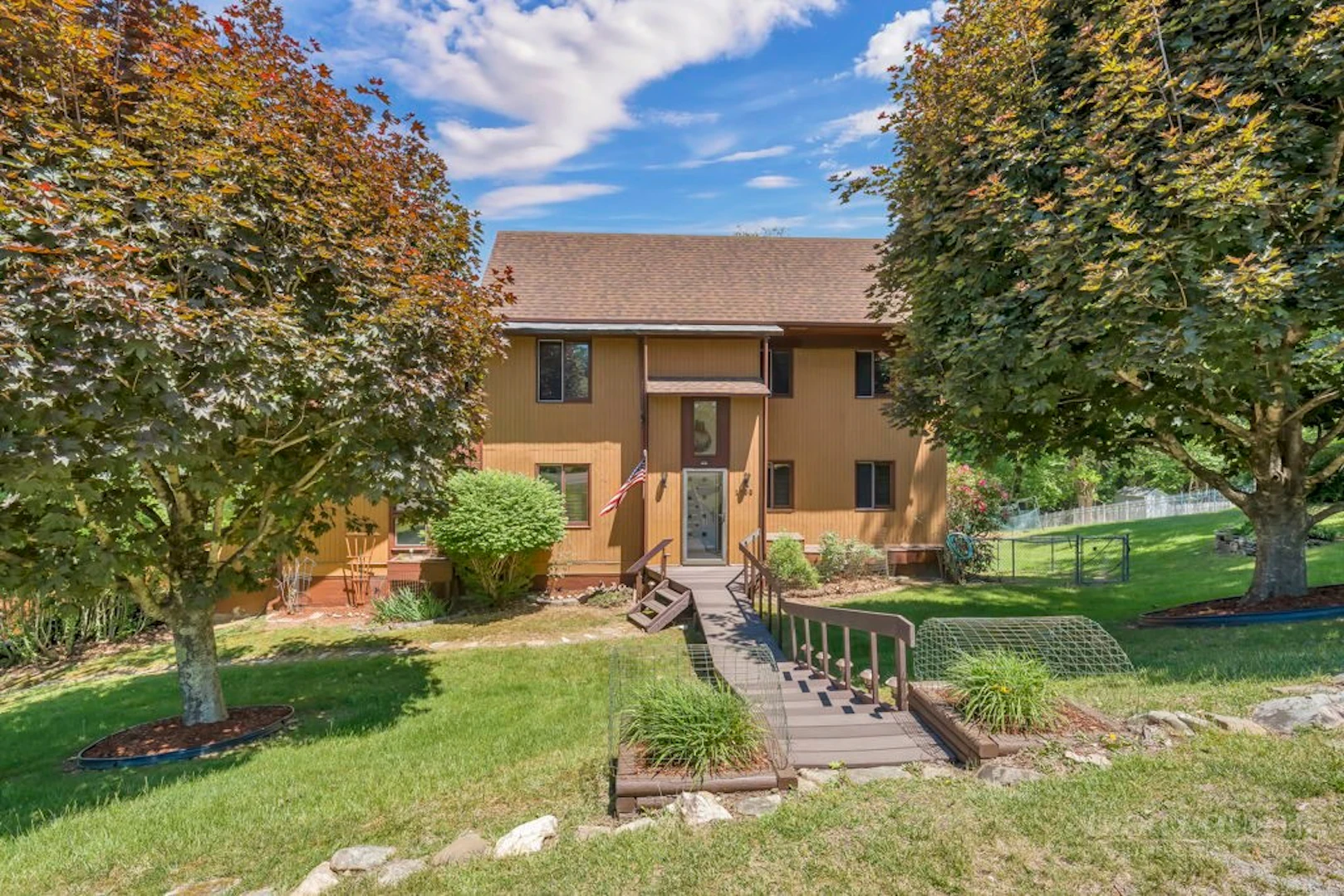Image number 2 for the current listing