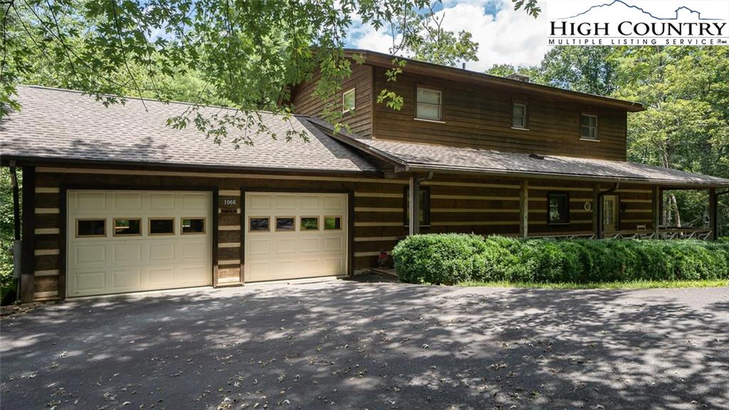 Image number 1 for the current listing