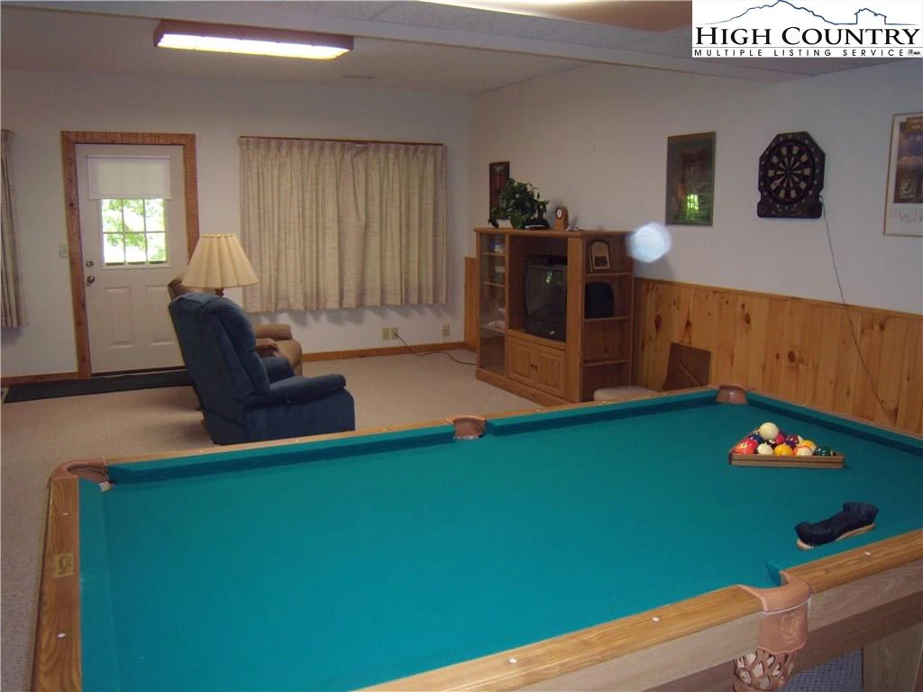 Image number 4 for the current listing