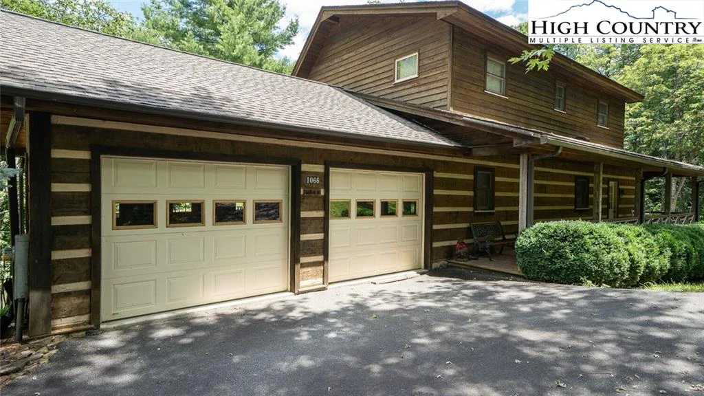 Image number 14 for the current listing