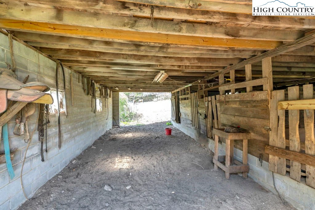 Image number 12 for the current listing