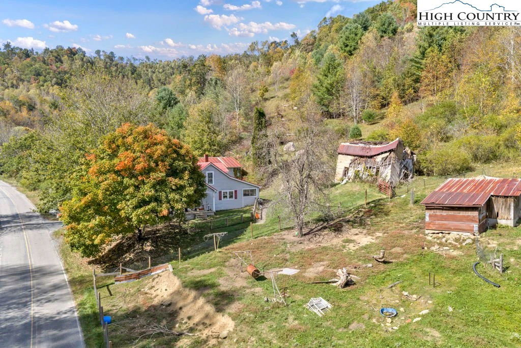 Image number 4 for the current listing