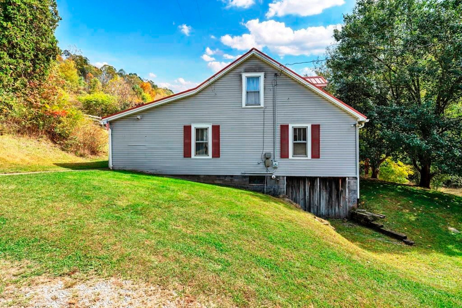 Image number 2 for the current listing