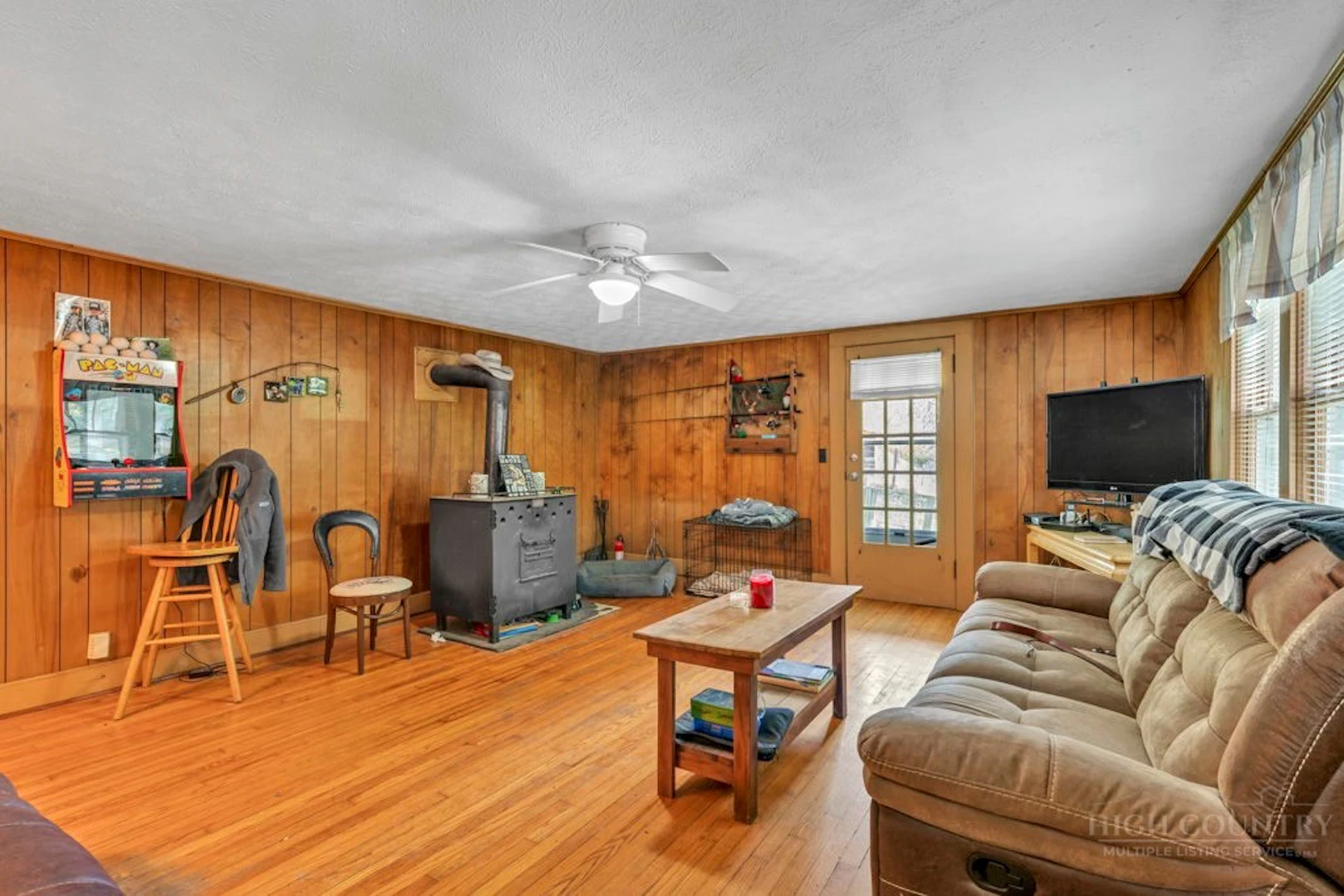 Image number 3 for the current listing