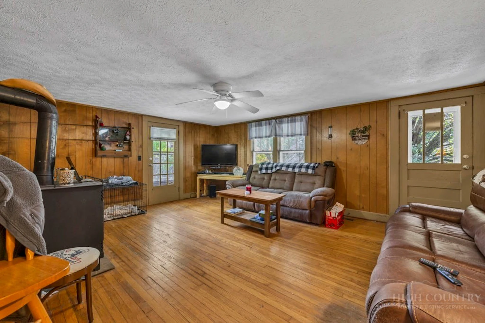 Image number 4 for the current listing