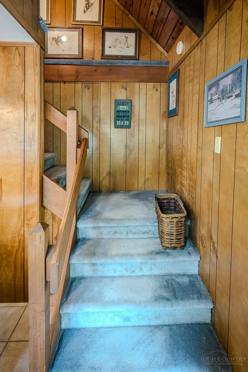 Image number 9 for the current listing