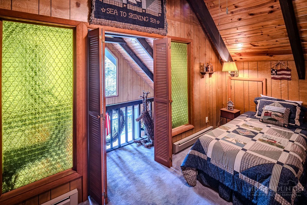 Image number 2 for the current listing