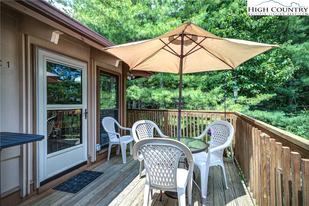 Image number 3 for the current listing