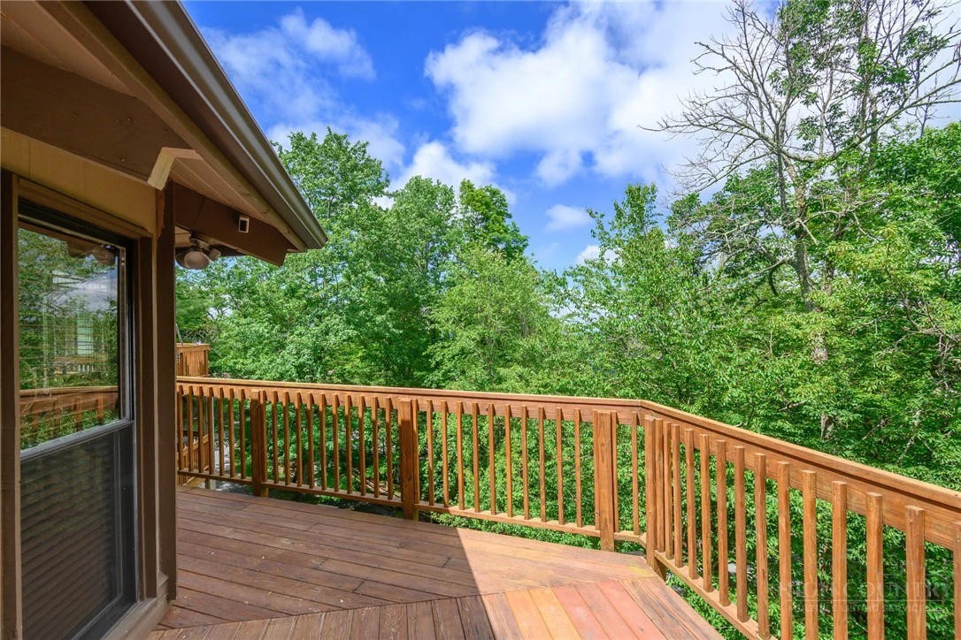 Image number 20 for the current listing