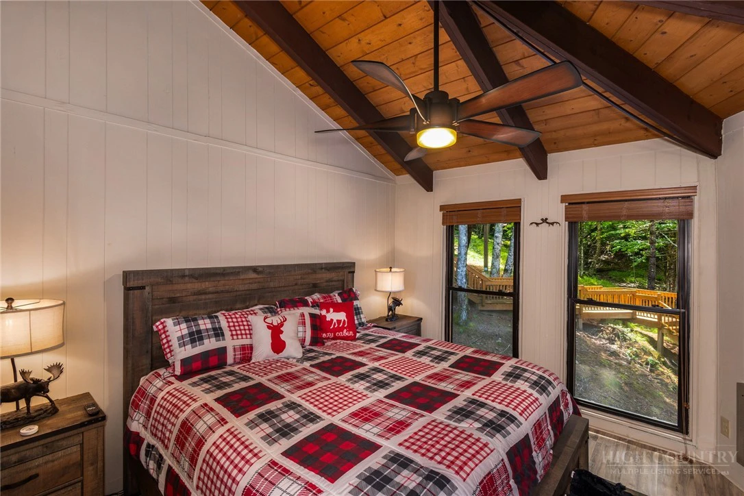 Image number 9 for the current listing