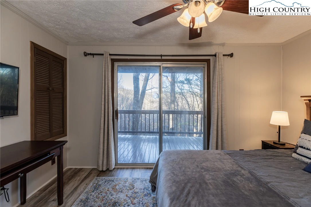 Image number 6 for the current listing