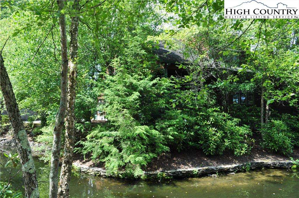 Image number 18 for the current listing