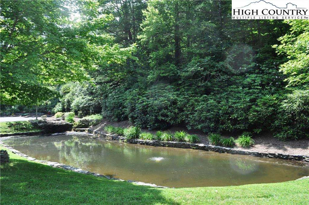 Image number 19 for the current listing