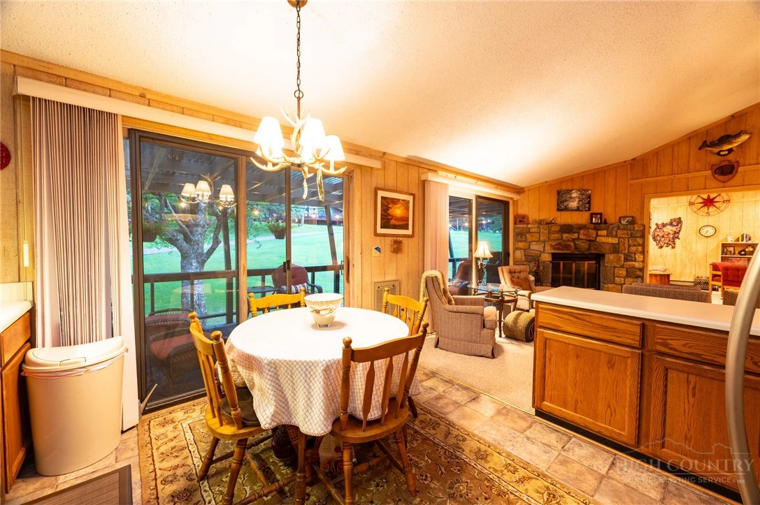 Image number 10 for the current listing