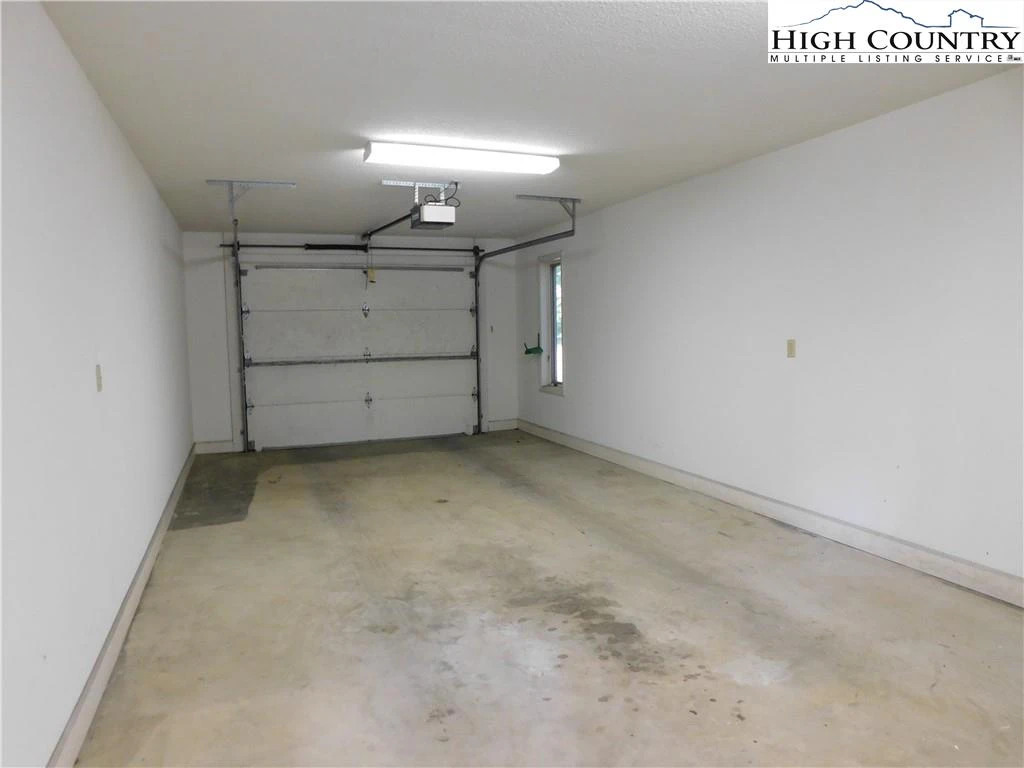 Image number 20 for the current listing