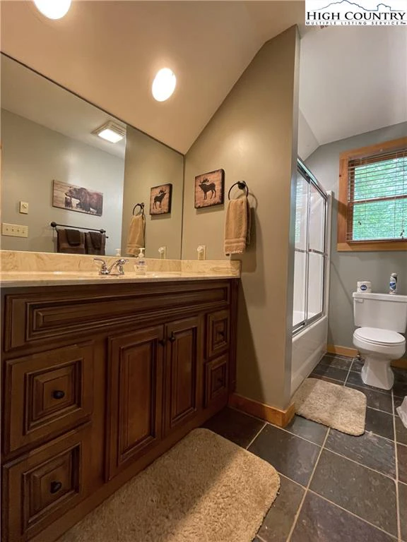 Image number 8 for the current listing
