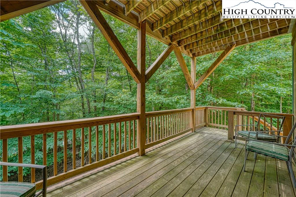Image number 17 for the current listing
