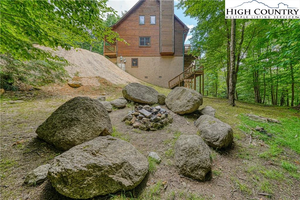 Image number 18 for the current listing