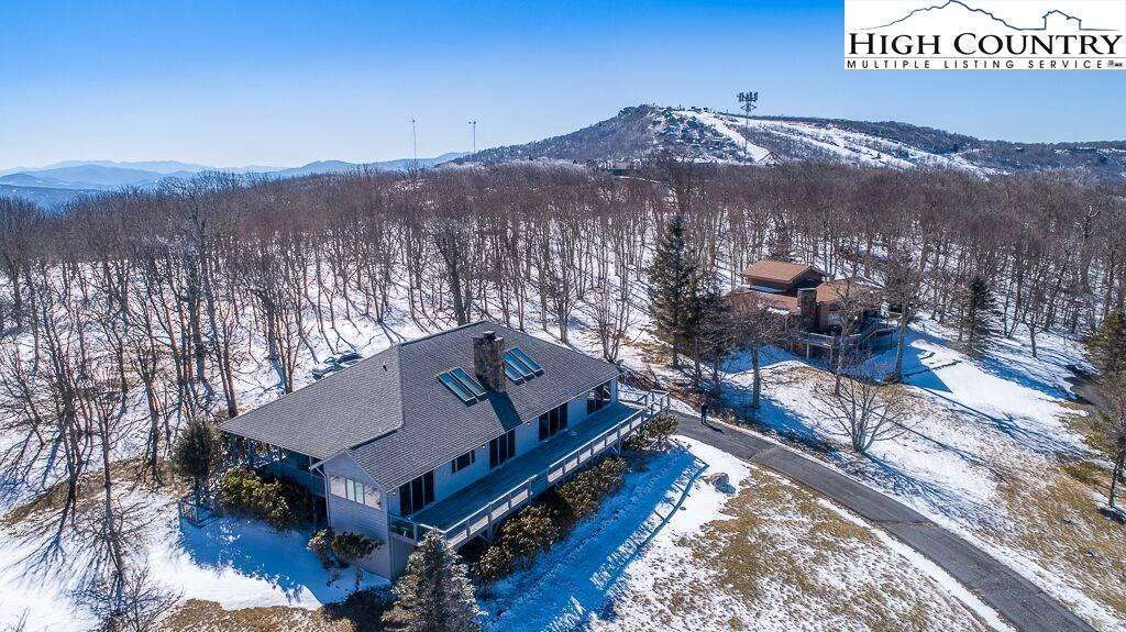 Image number 1 for the current listing