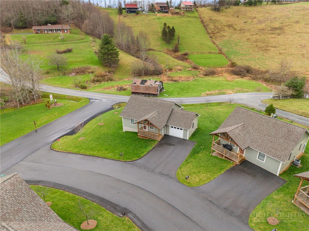 Image number 9 for the current listing