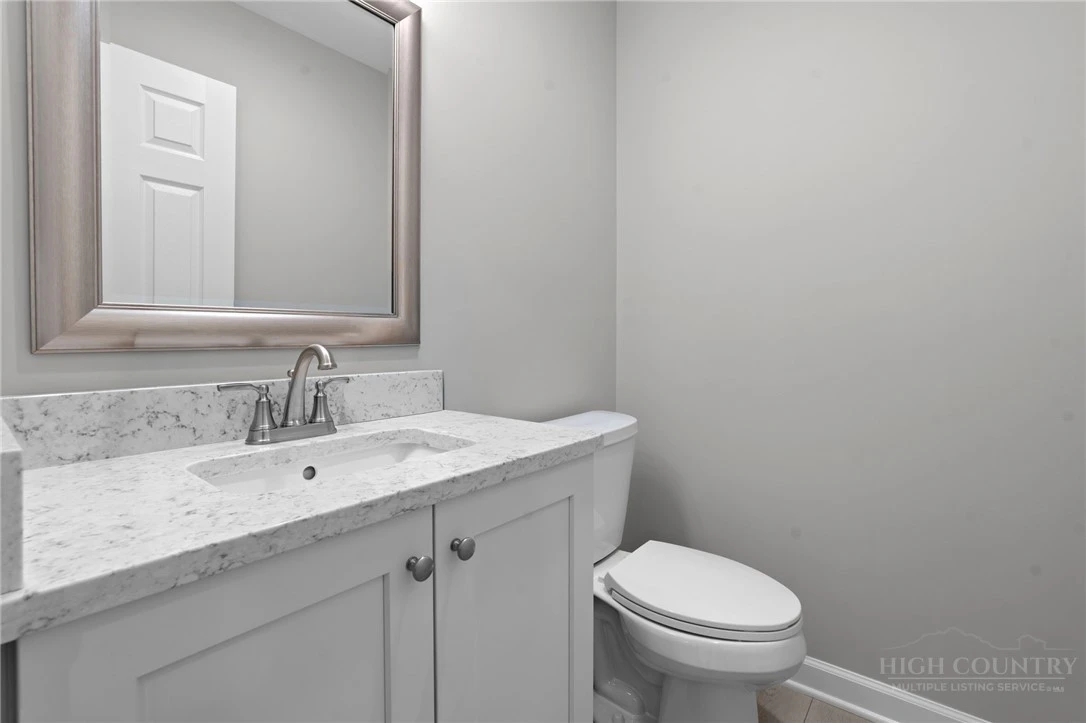Image number 7 for the current listing