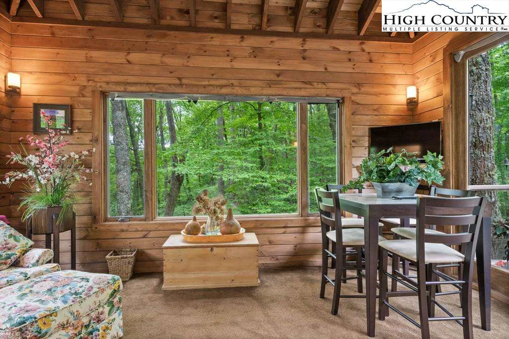 Image number 12 for the current listing