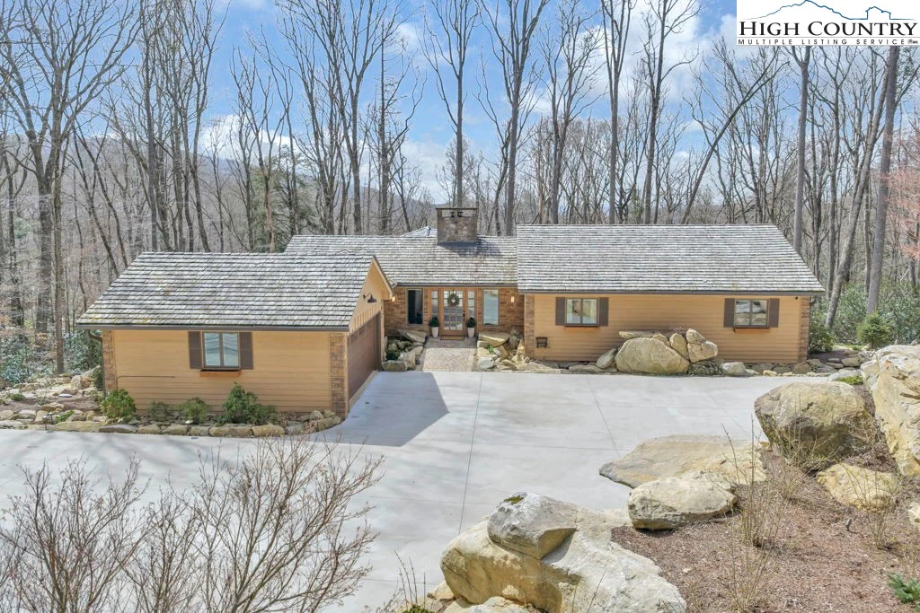 Image number 19 for the current listing