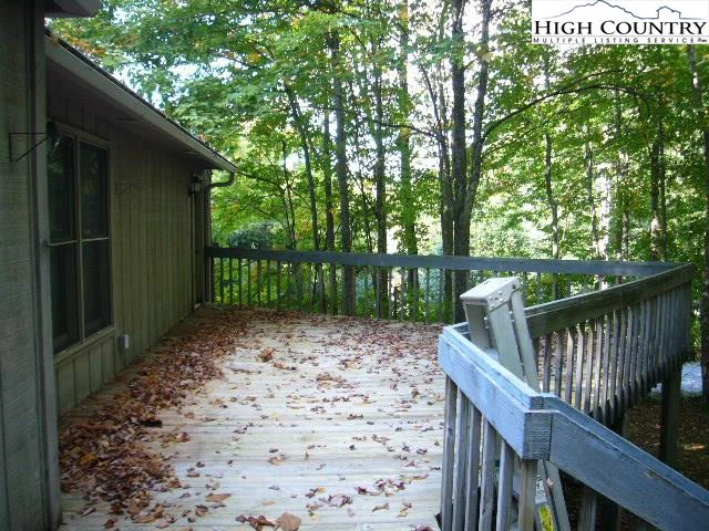 Image number 5 for the current listing