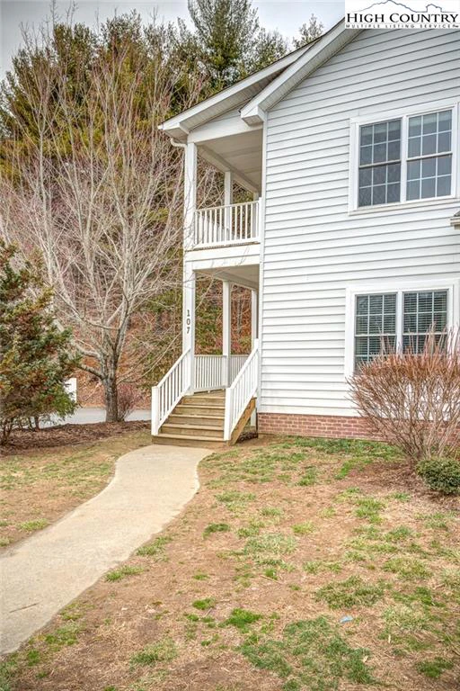 Image number 1 for the current listing