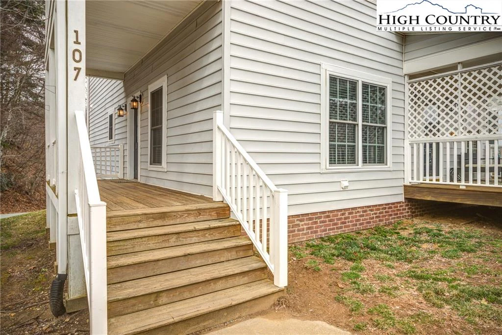 Image number 20 for the current listing