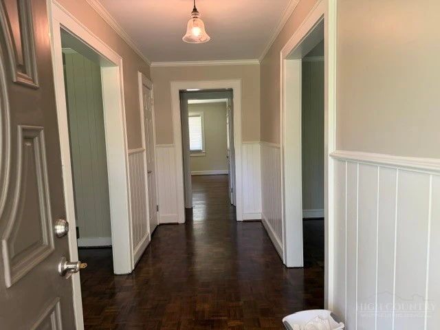 Image number 3 for the current listing