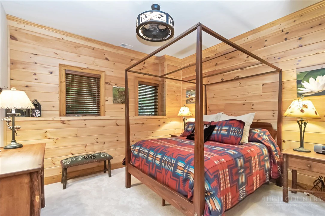 Image number 6 for the current listing