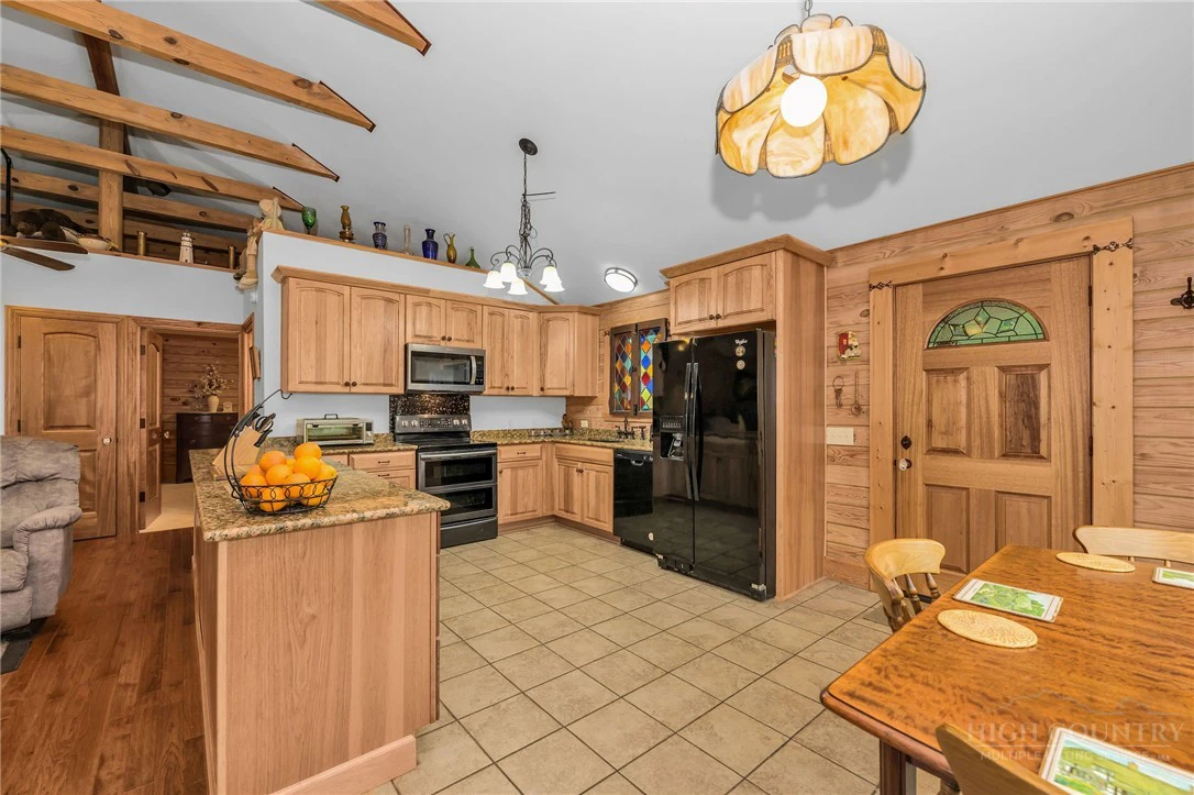 Image number 10 for the current listing