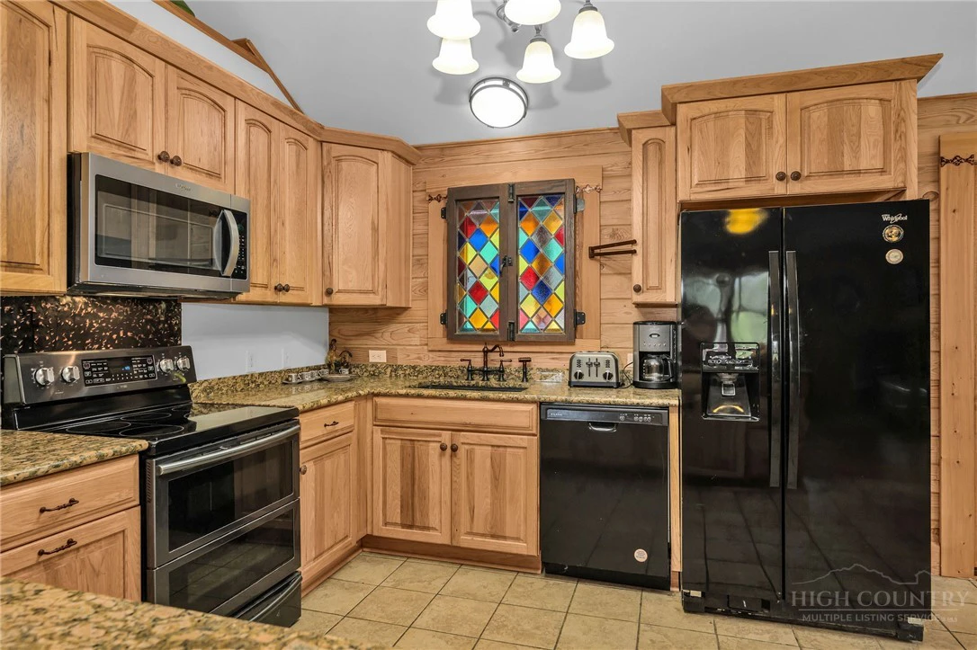 Image number 11 for the current listing