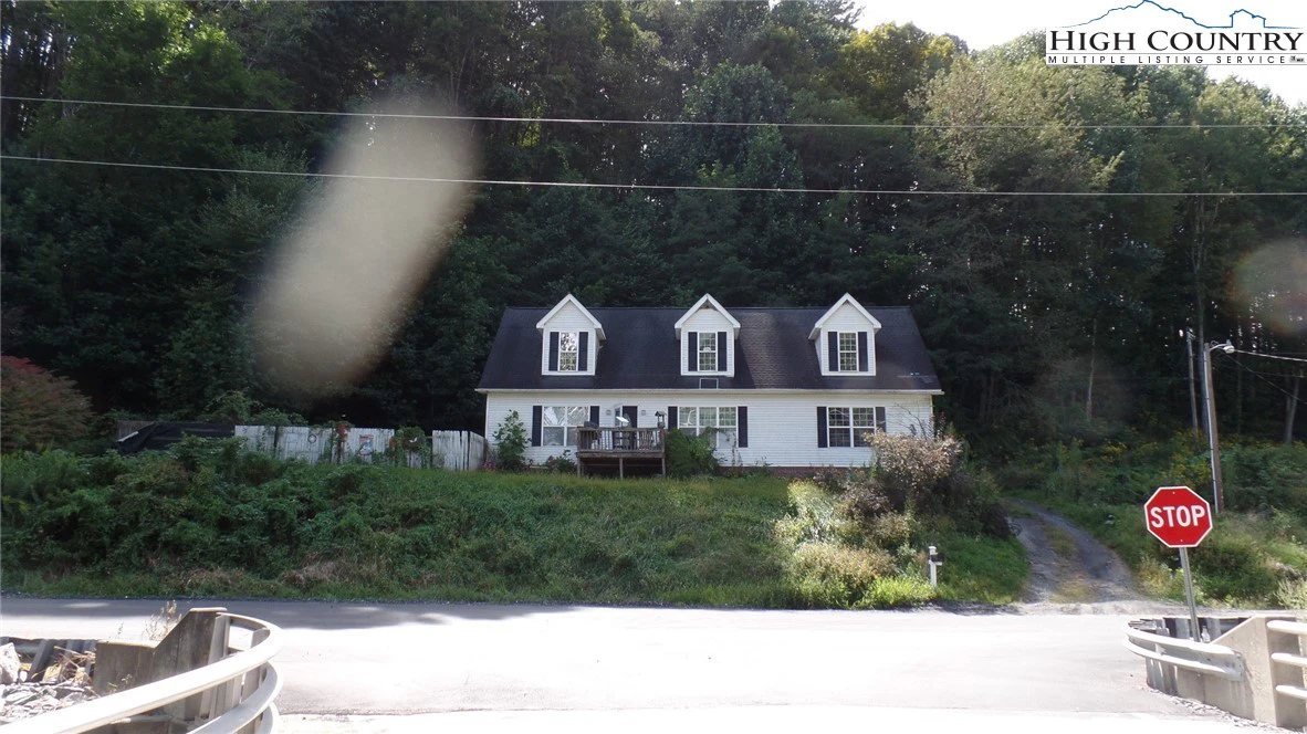 Image number 3 for the current listing