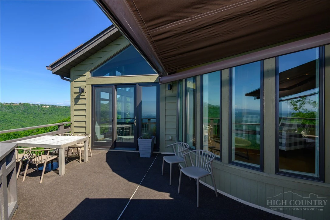 Image number 12 for the current listing