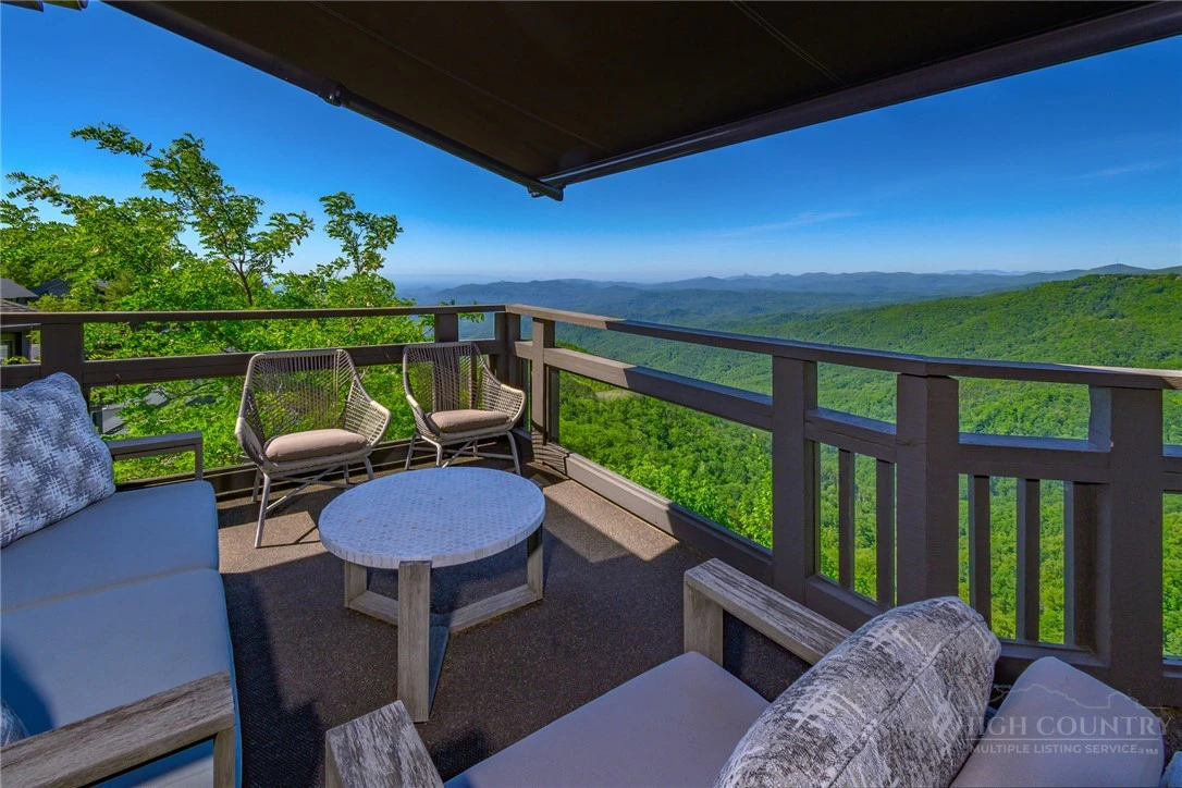 Image number 13 for the current listing