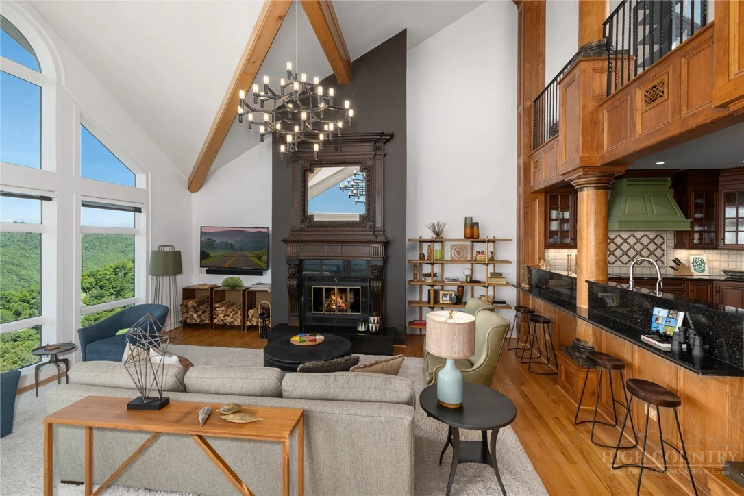 Image number 6 for the current listing