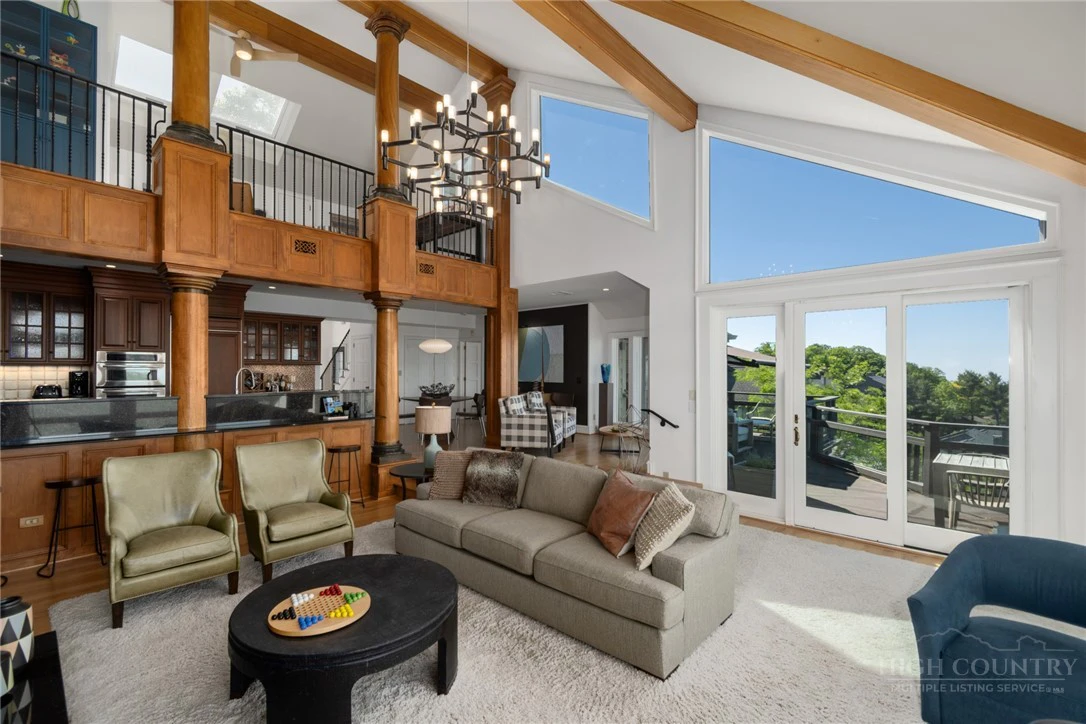 Image number 7 for the current listing