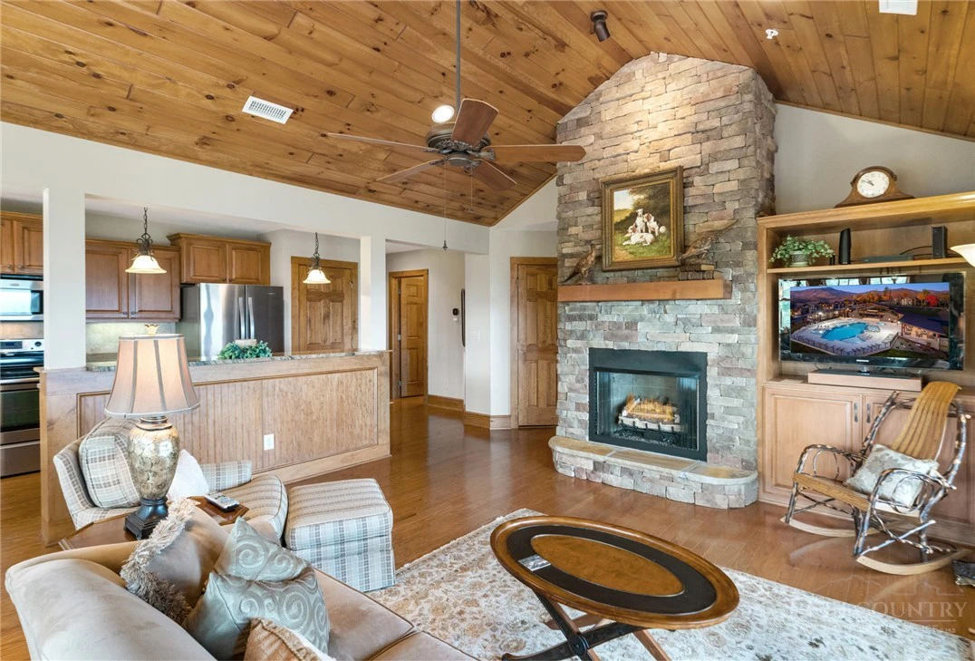 Image number 6 for the current listing