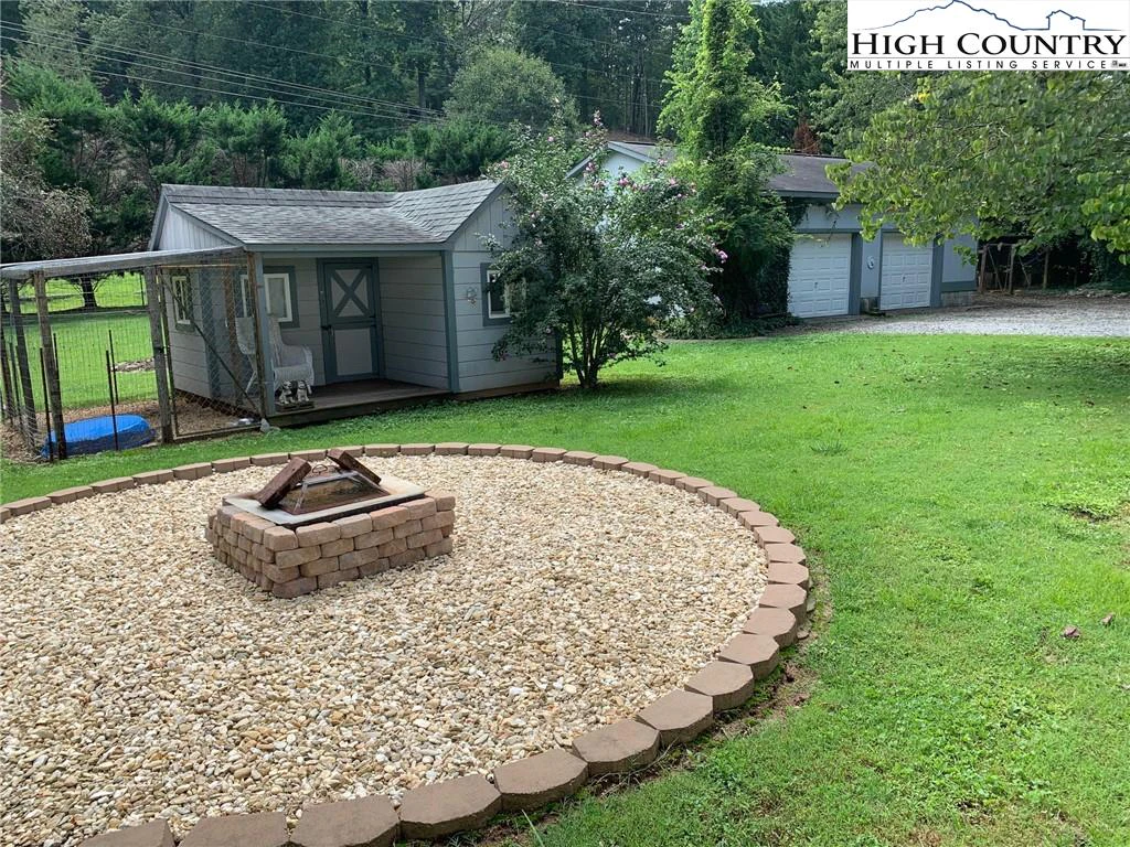 Image number 22 for the current listing