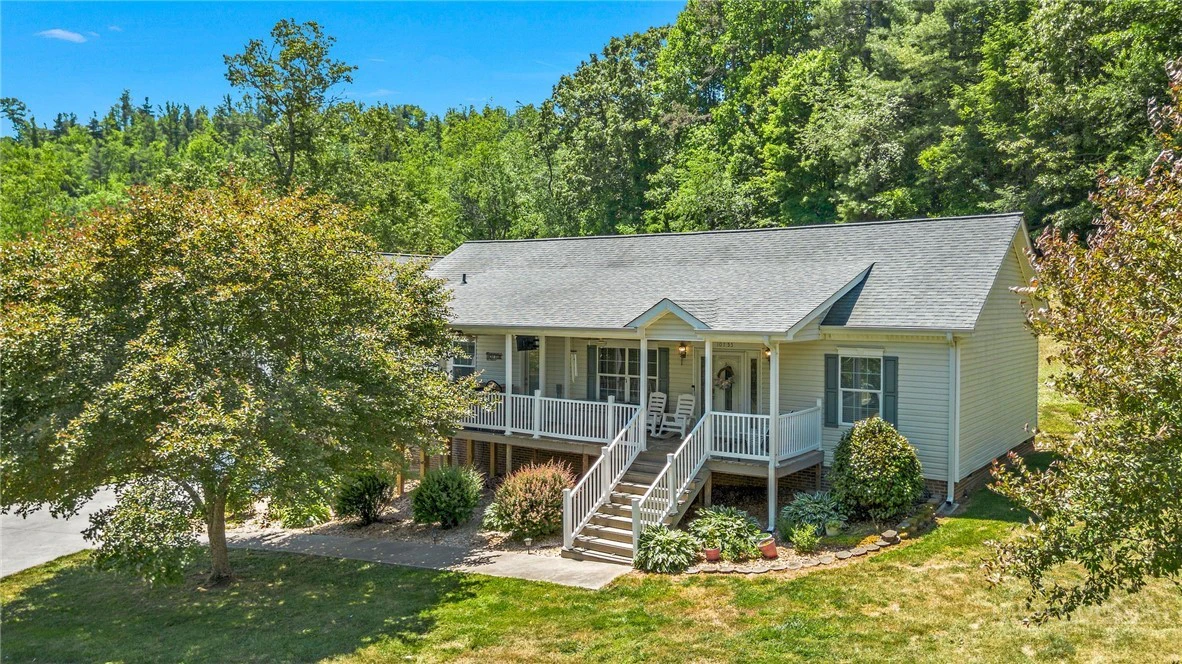 Image number 3 for the current listing
